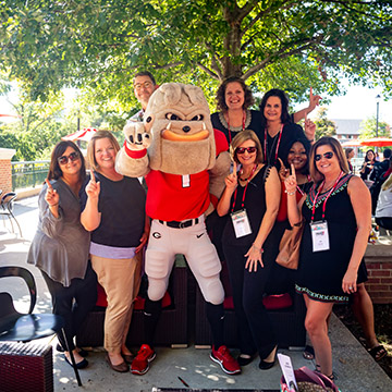 Students with Hairy Dawg.